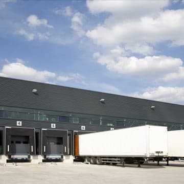 A professional logistics company offers its services at E442 - Vysoké Mýto.