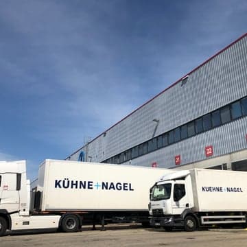 We offer for rent an ADR warehouse in an attractive location in Hostivice near Prague near Václav Havel Airport.