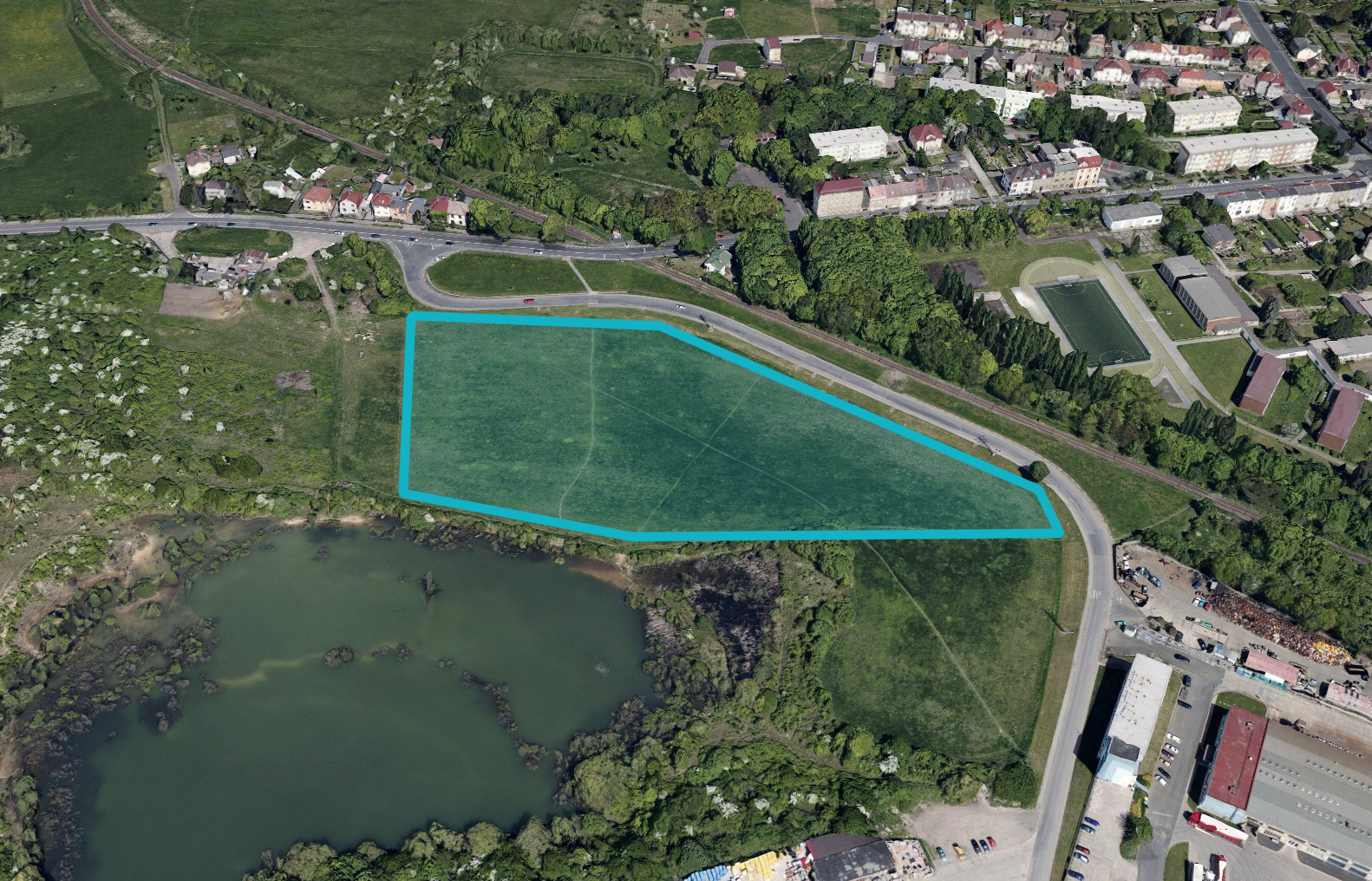 sale-of-commercial-land-of-27-000-m2