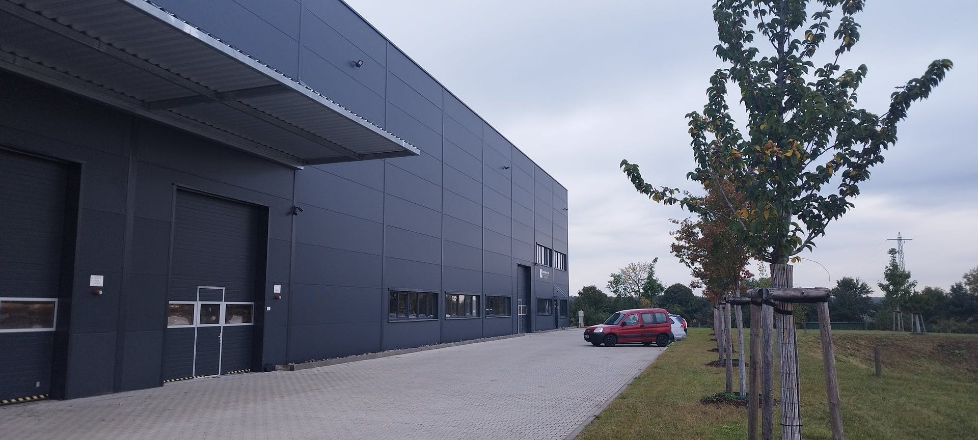 Warehouse space with logistics services in Zápy u Prahy.